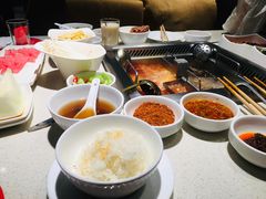-海底捞火锅鲜切牛肉主题店(长寿路店)