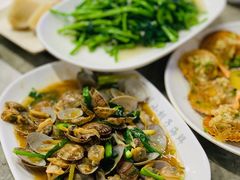 葱姜炒花甲-四川小胡子海鲜(丁村万人海鲜广场店)