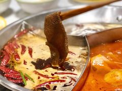 艳红酸辣三拼锅-陳艳红火锅(港汇店)