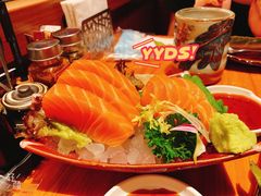 挪威厚切三文鱼腩刺身-摩打食堂(佳兆业店)