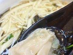 荠菜鲜肉小馄饨-柴爿巷·香酥鸡&馄饨(复兴中路店)