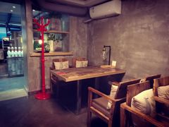 -HIGH FIVE哈福手工汉堡(桂林路店)