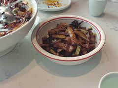 -峨嵋小镇·川菜(勒泰中心店)