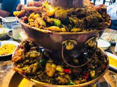 招牌双层蛙锅-沪小二炭火蛙锅(淮海中路美食不夜城店)