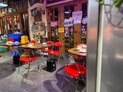 -蚝堡海鲜·威海菜·海肠捞饭·烧烤·亚洲吃蚝公司(幸福门店)