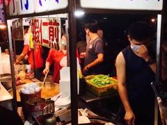 -六合夜市