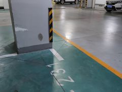 -爱琴海购物公园-地下停车场