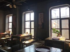 靠窗位-北三老太太烧烤(人生一串上榜店)