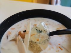 -志龙皇冠吃货椰子铺