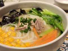 -云海肴·汽锅鸡·云南菜(天山百盛优客店)