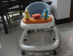 -爱婴室(上海浦建路店)