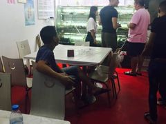 -覃记海鲜美食餐厅