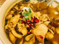 老味酸菜鱼-小六汤包砂煲菜(文景路店)