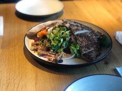 煎山核桃鸡胸肉和菲达芝士沙拉-The Diner X餐厅(青岛万象城店)