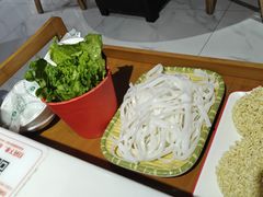 -官塘陈记鱼生·潮汕砂锅粥·牛肉火锅(潮枫路总店)