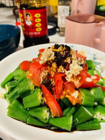 阳康觅食指南｜DIY菜谱：西红柿拌秋葵