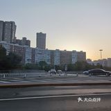 帝都的朝阳中......