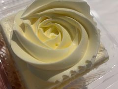 -红宝石·鲜奶小方·海派西点房(金杨店)
