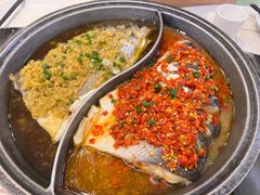 -阿瓦山寨·湘菜现炒·剁椒鱼头王(咸阳总店)