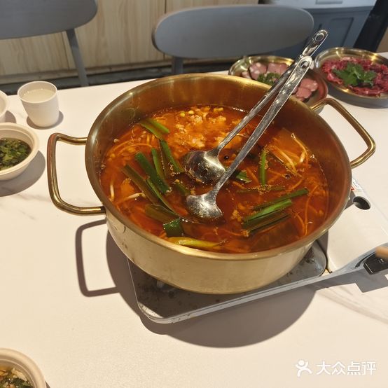 贵客·贵州酸汤火锅·烧烤排档