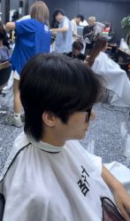 -藤野造型专业烫染接发