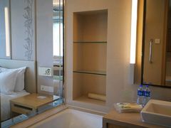 -南阳建业森林半岛假日酒店