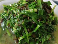 韭菜炒地皮菜-山里人家土菜馆(茅山店)