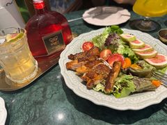 烤鸡肉鲜果主厨沙律-秘密旅行Bonjour(黑金冠 江南西店)