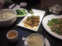 -万重锦·人文川菜馆(骡马市店)