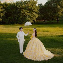 -喜爱高定婚纱摄影