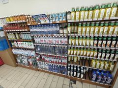 -全家便利店(莲花池东路店)