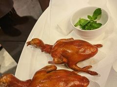 脆皮乳鸽-北京泰富酒店-柏景轩中餐厅