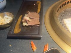 -铭牛烧肉·和牛海鲜自助(高新月牙湖店)