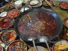 -黄潇洒老火锅(九眼桥宏济巷店)