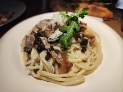 -卡普里披萨·牛扒·下午茶