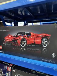 -逝水玩具折扣店