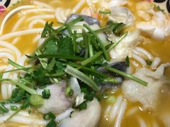 -鑫花溪牛肉米粉(人民广场店)