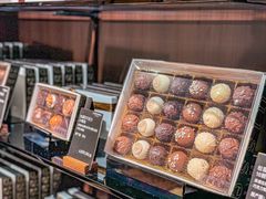 -Laderach 莱德拉(上海环贸iapm店)