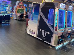-反斗乐园π·电玩·高空拓展·蹦床(龙华天虹店)