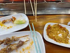 -哈尔滨小酒馆·鲜肉现穿自助烧烤(康新花园店)