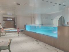 -涨巢·潮玩水疗局