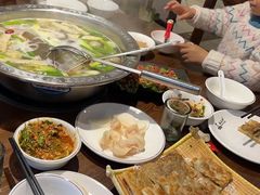 -乡土黄·鲜牛肉火锅·小龙虾(兴业街店)