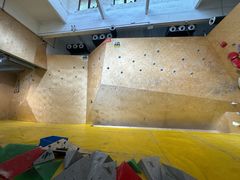 -问山MountQuest攀岩馆