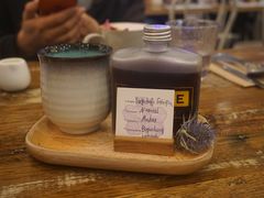 -FLOVIE FLORIST CAFE