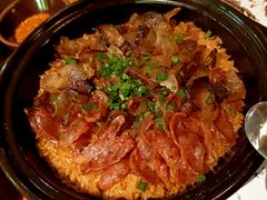 正宗广东腊肉煲仔饭-馬蘭花開(车站大道店)