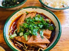 -拈签一笑黄牛肉辣卤串串