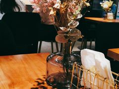 -POKEE VIA&Brunch·维娅(重庆来福士店)