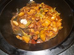 -山河屯铁锅炖(哈西站店)