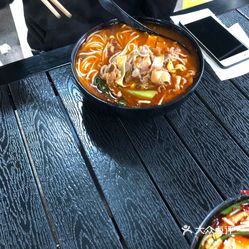 我们是被名字吸引的,小时候看生活麻辣烫的铁粉丝