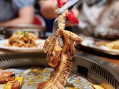 招牌厚切猪五花-三肥两瘦烤肉(鹿城店)